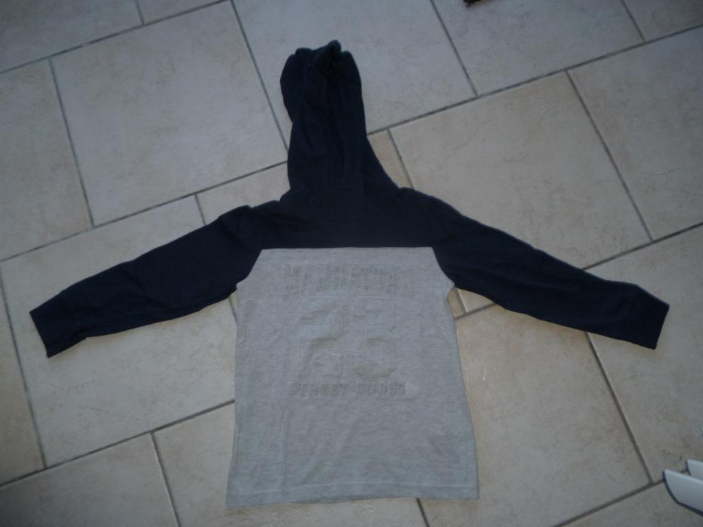pull bleu et gris taille 116, Enlèvement ou Envoi, Pull ou Veste, Comme neuf, Garçon
