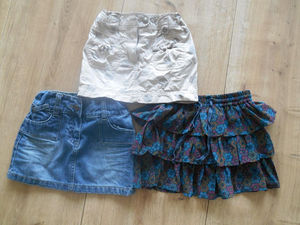 lot de 3 jupes taille 6 ans, Enlèvement, Utilisé, Fille, 3Suisses