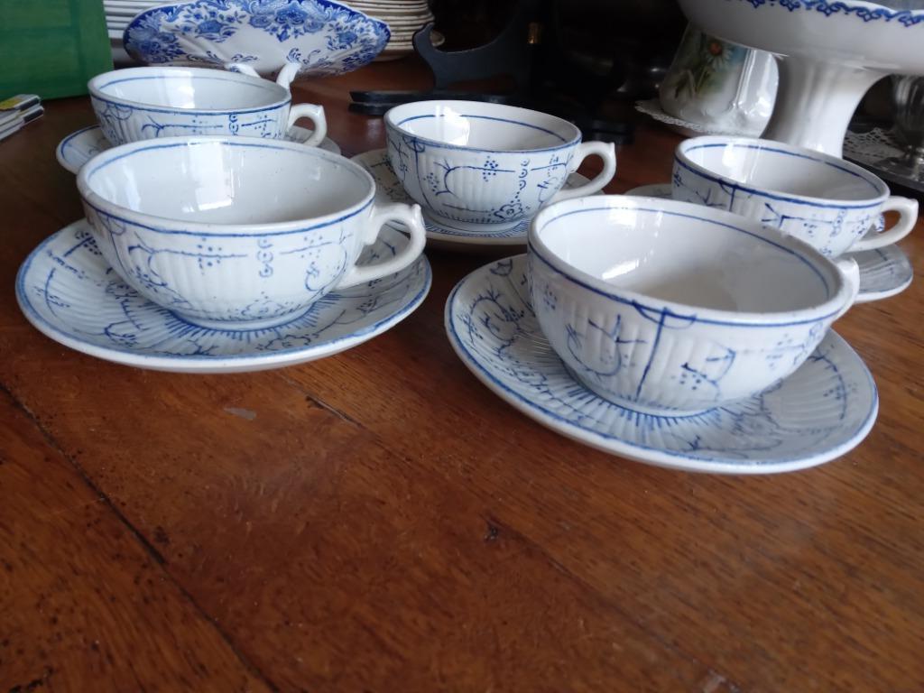 5 aardewerk grote kop met schotel saks motief, Ophalen of Verzenden