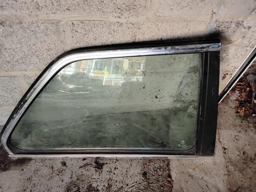 Vitres latetales G et D  BMW E21 COMPLETES AVEC JOINTS, Ophalen of Verzenden, BMW