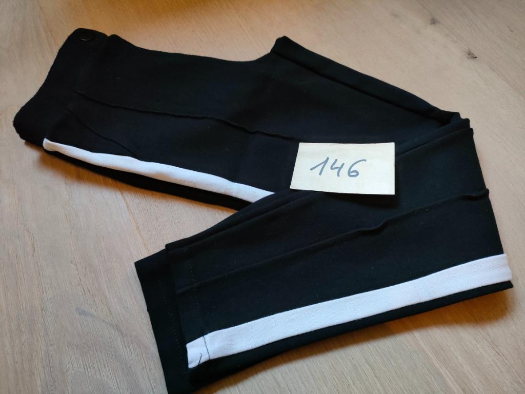 Zara zwart witte tregging mt 146, Enfants & Bébés, Vêtements enfant | Taille 146, Pantalon, Enlèvement ou Envoi, Zara, Utilisé