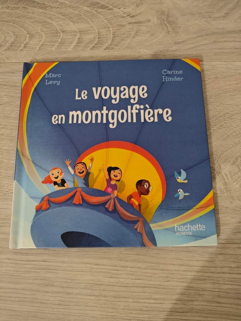 Livre "Le voyage en montgolfière", Enlèvement ou Envoi, Comme neuf
