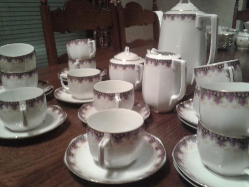 Koffieservies retro, Ophalen