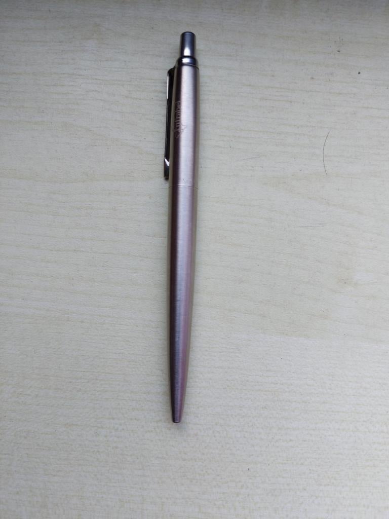 Parker stylo bille acier, Enlèvement ou Envoi, Comme neuf