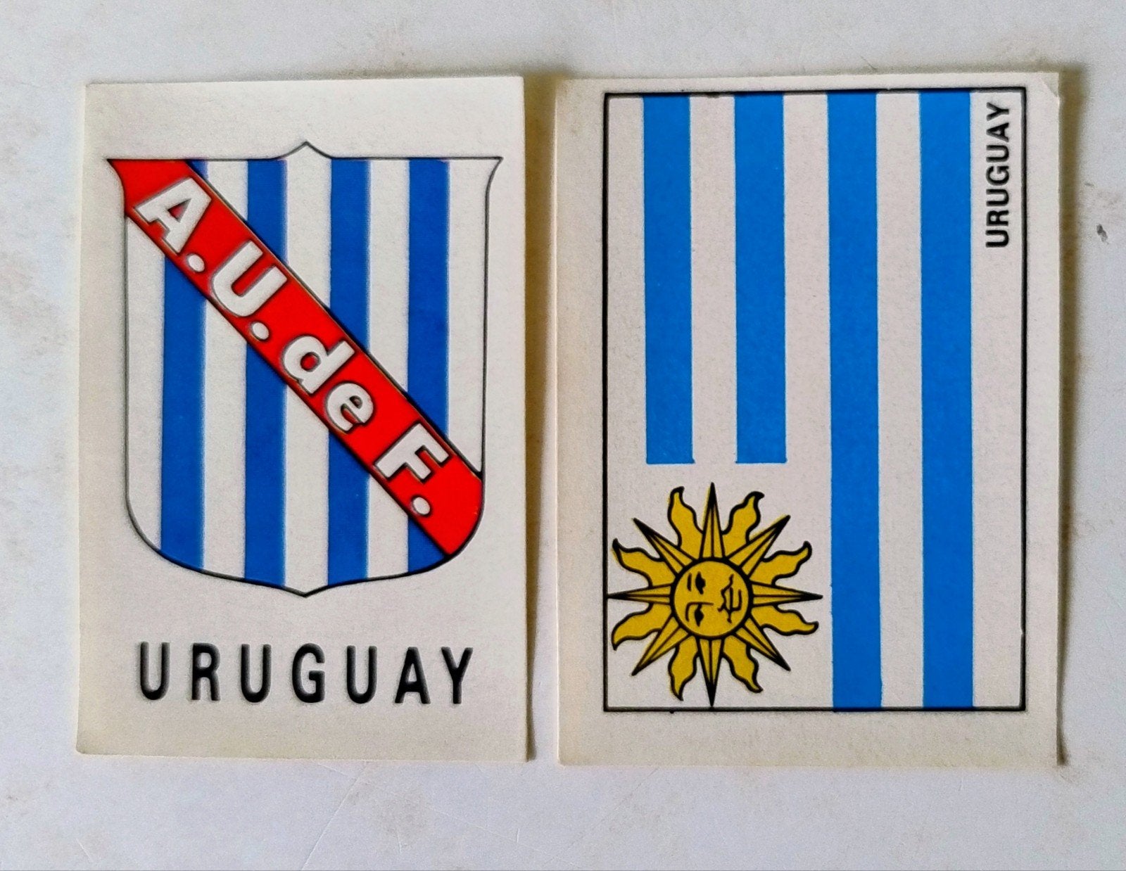 Panini Mexico 70: Flag & Shield Uruguay + 800 cards for sale, Verzenden