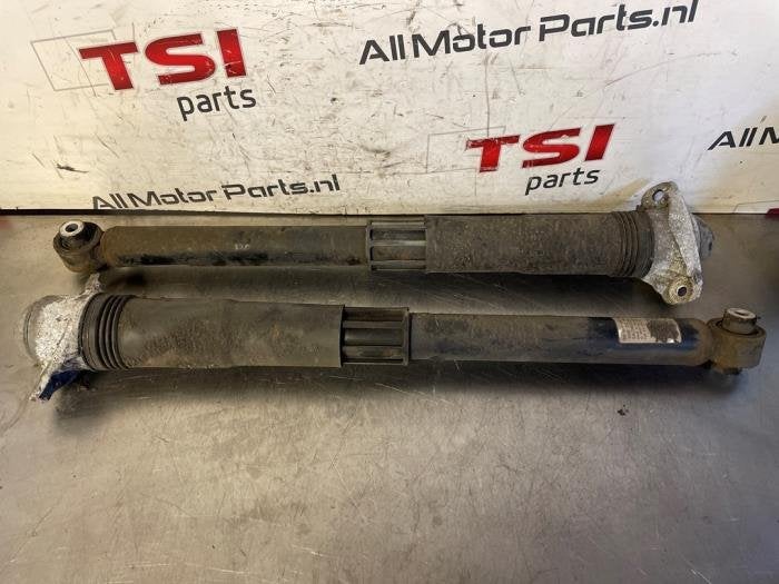 Schokdemper set van een Volkswagen Golf, Gebruikt, -, Volkswagen, -