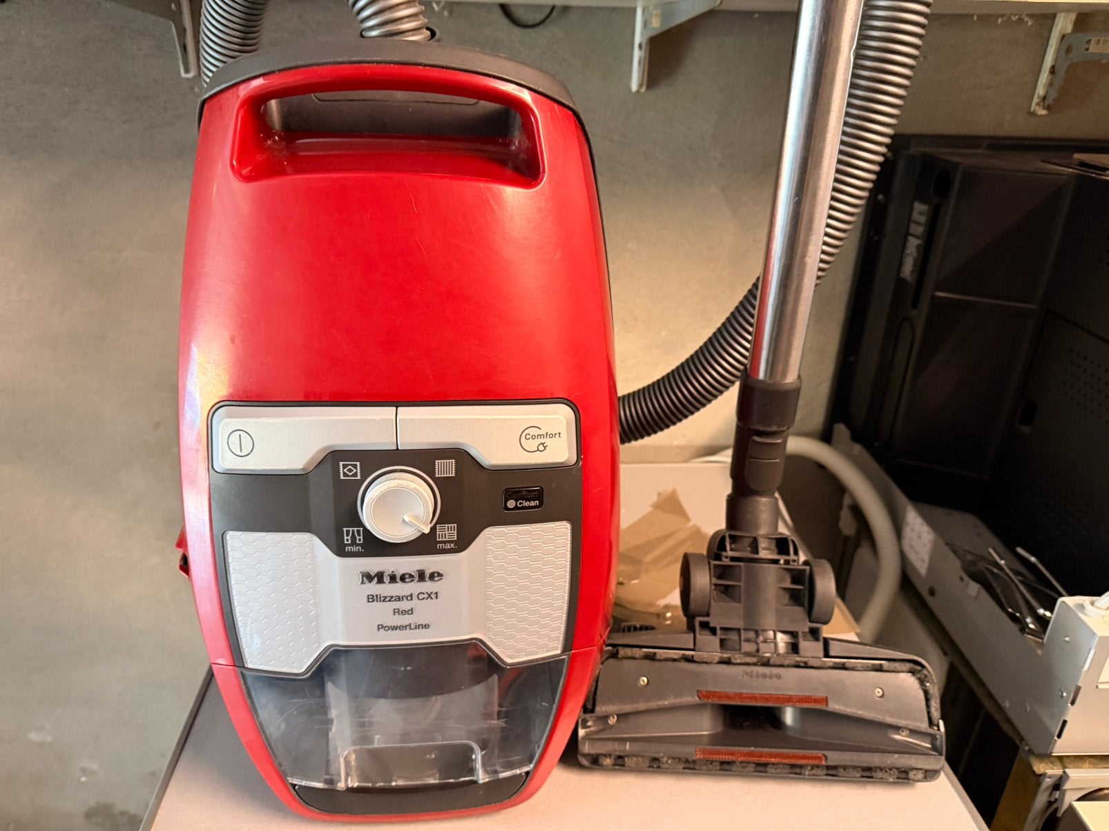 Miele Blizzard CX1 Red Ecoline stofzuiger, Elektronische apparatuur, Ophalen, Zo goed als nieuw, Miele, Sledestofzuiger
