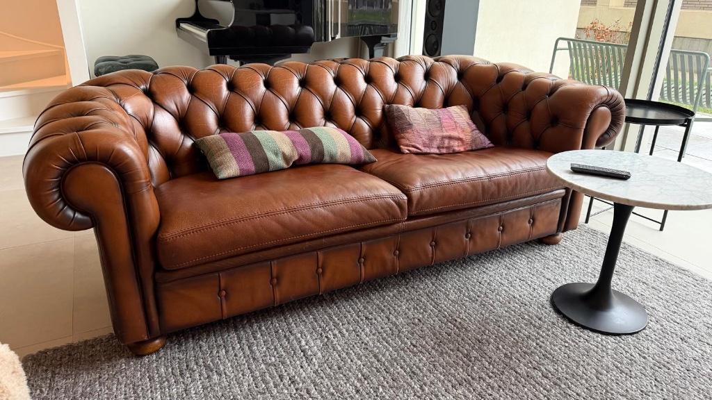 Chesterfield-stijl zitbank, Antiek en Kunst, Antiek | Meubels | Stoelen en Sofa's, Ophalen
