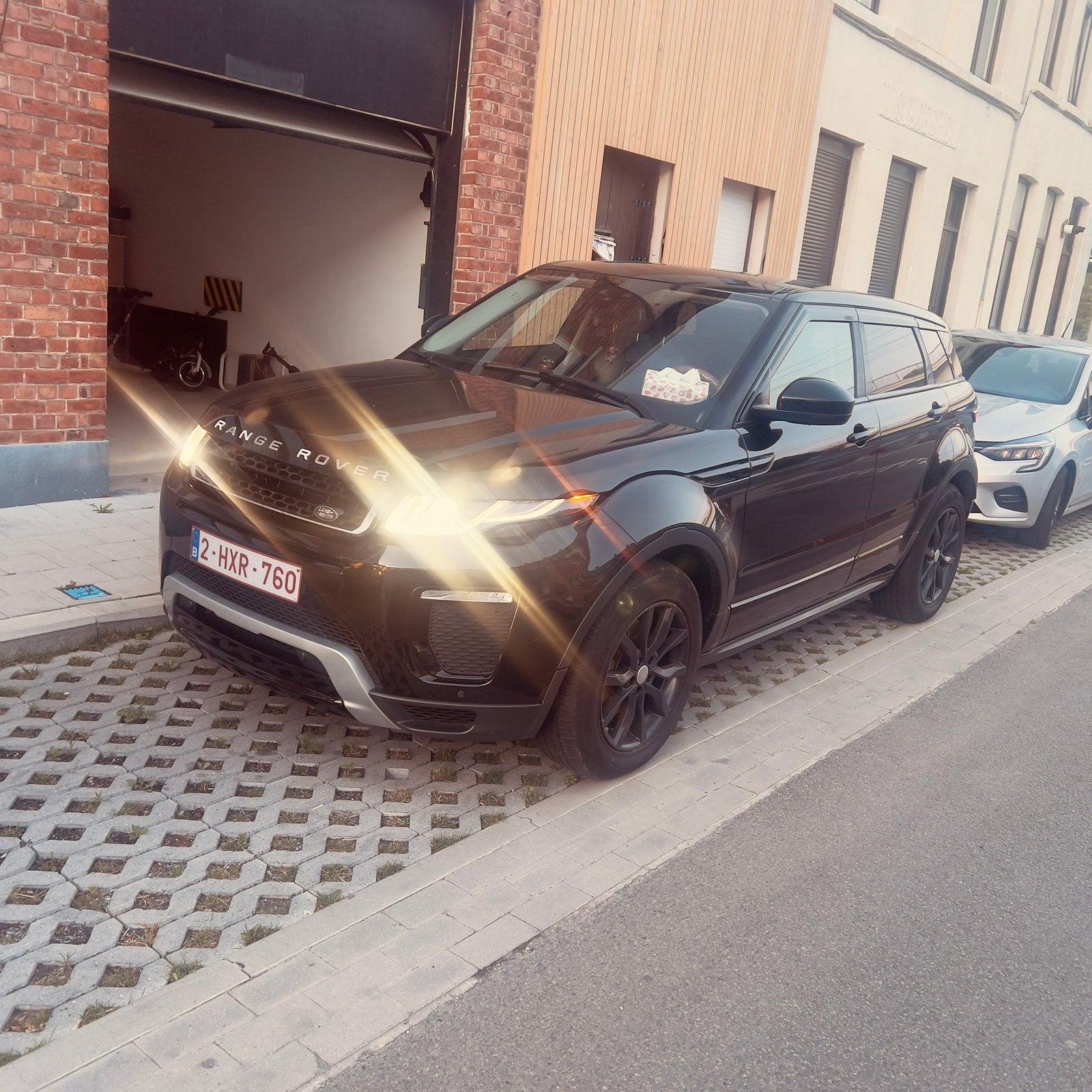 Land Rover Evogue 2016, Diensten en Vakmensen