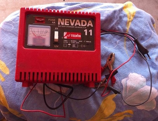 Batterijlader, Ophalen of Verzenden, Gebruikt