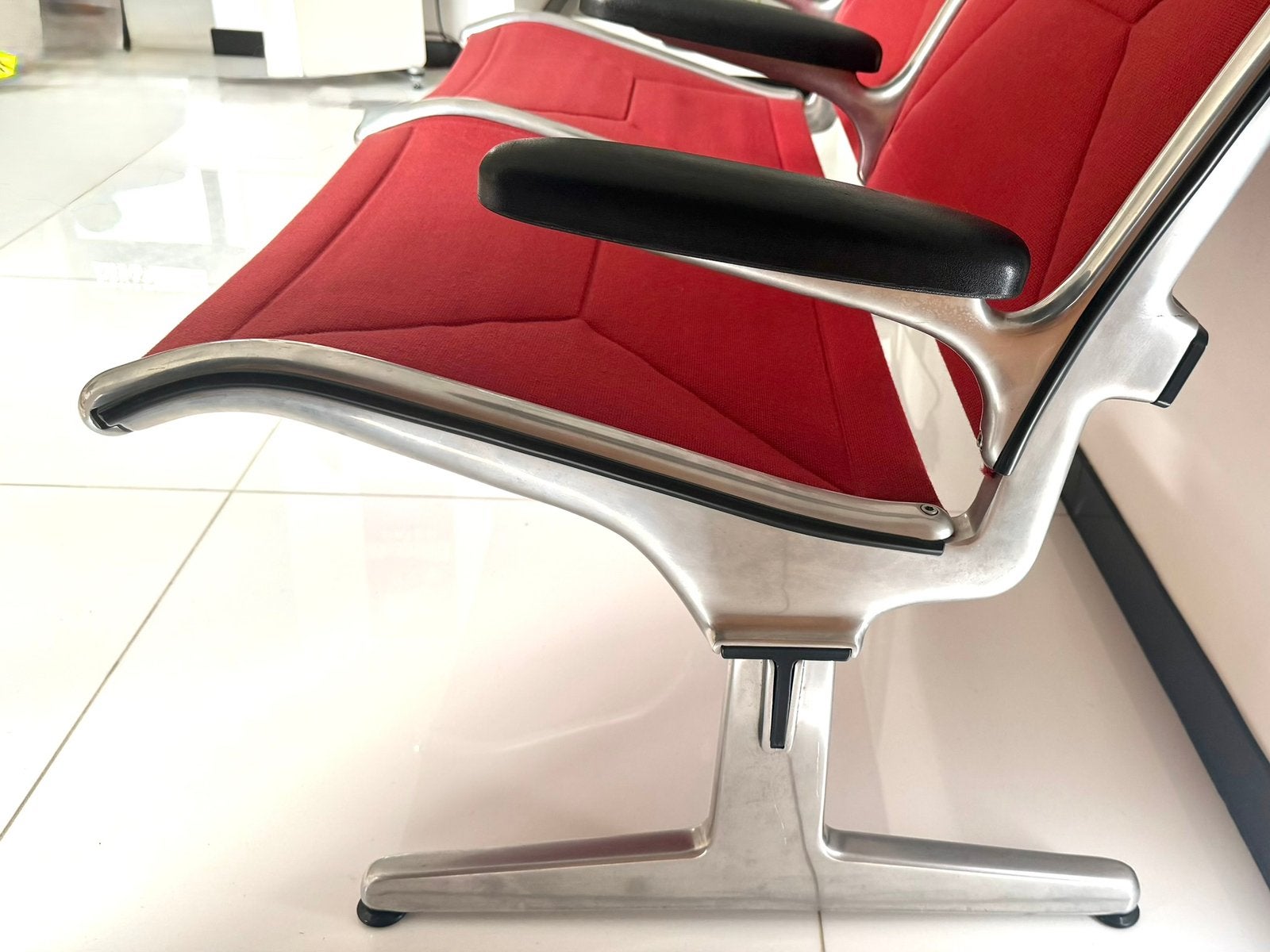 Fauteuil design vintage Eames Tandem Herman Miller Vitra, Enlèvement, Autres types, Rouge, Métal