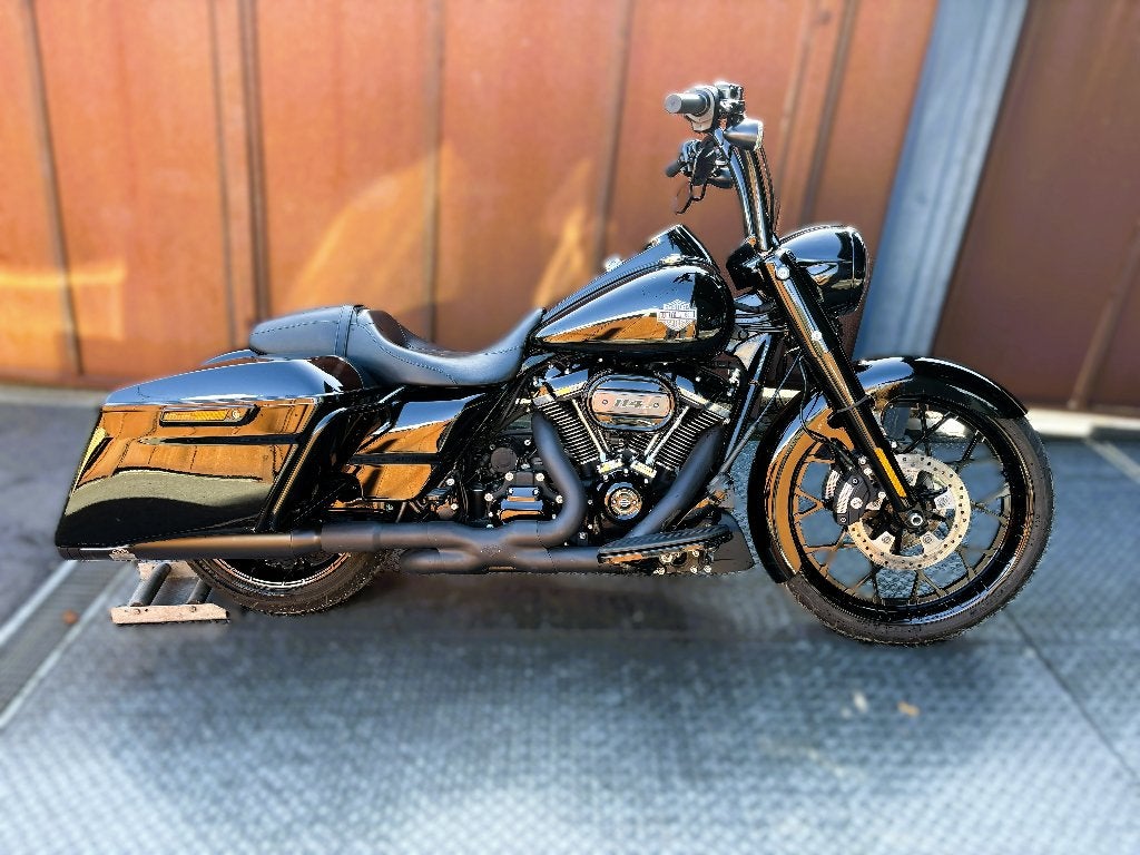 H.D Roadking Spécial 1868cm³ 1er proprio gar 1,2,3ans JHB, Motos, Permis Moto A, Entreprise, Chopper, 2 cylindres
