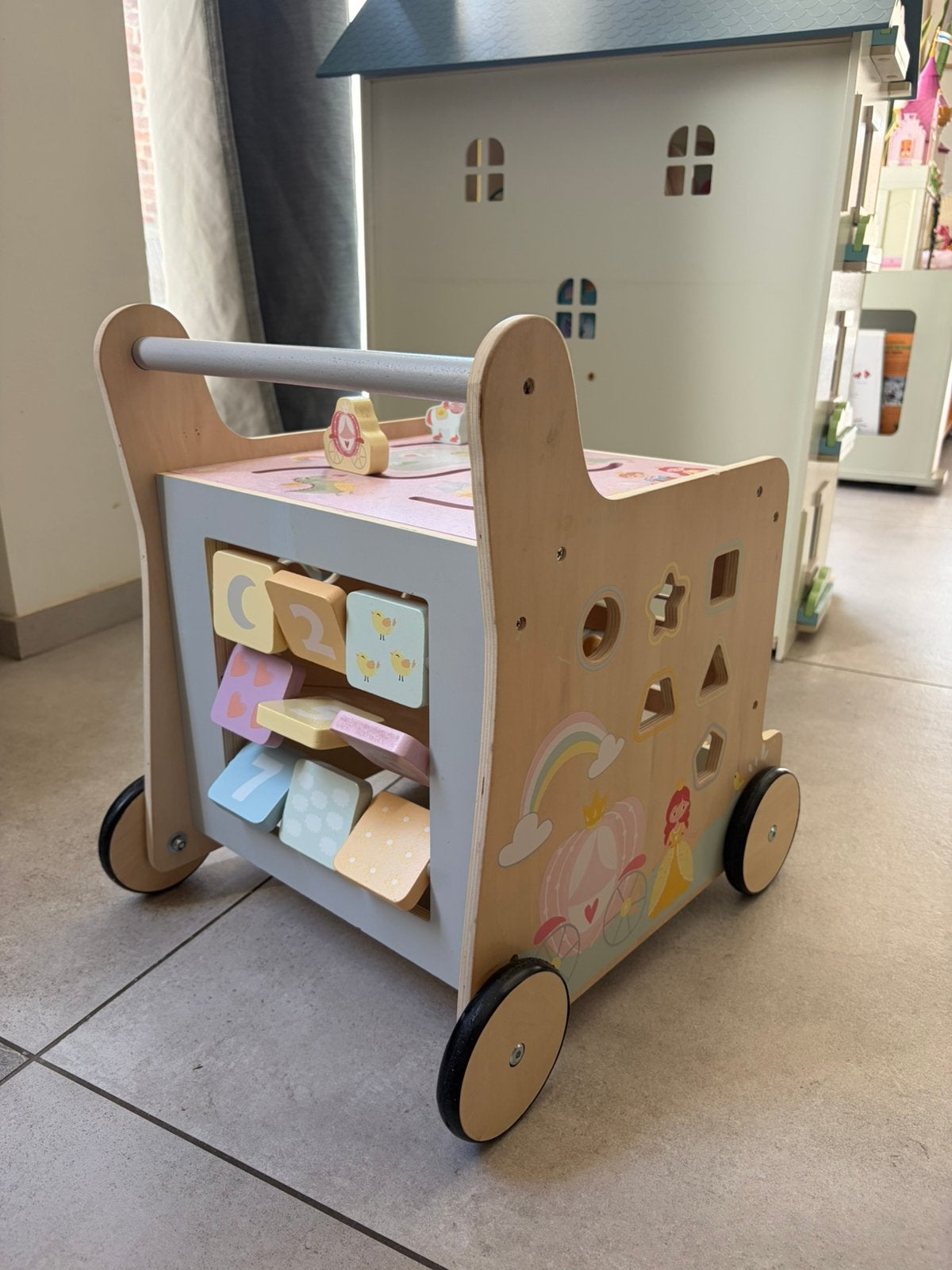 Mamabrum babyspeeltje babywalker design, Ophalen, Gebruikt