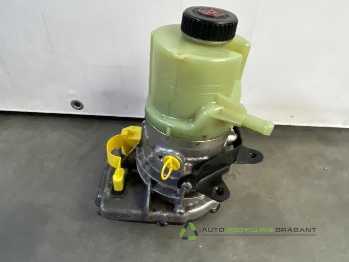 Pompe direction assistée d'un Renault Trafic, Autos : Pièces & Accessoires, Renault, Utilisé, -, -