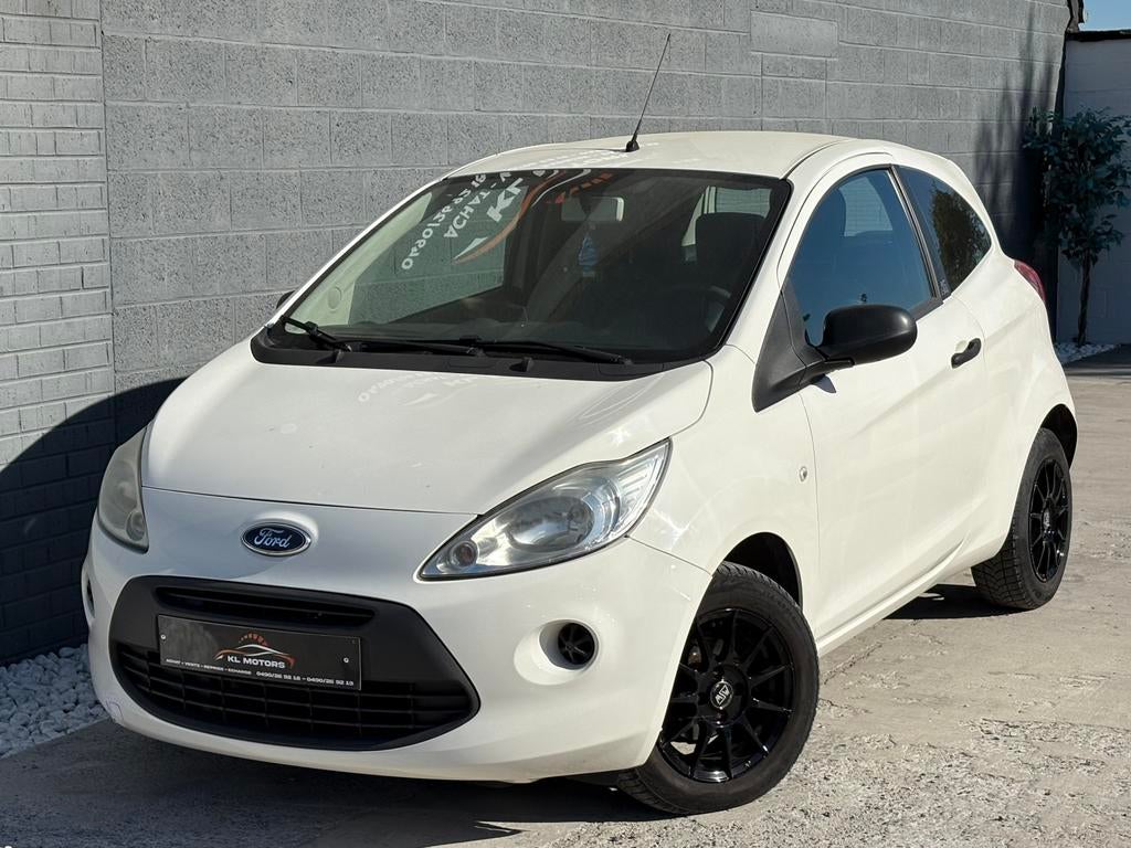 FORD KA 1.2i ESSENCE 132 000KM CARPASS EURO 5, Auto's, Ford, Voorwielaandrijving, Euro 5, Stof, Zwart