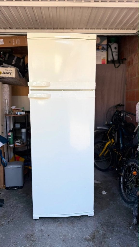 Réfrigérateur Miele avec congélateur — Très bon état, Electroménager, Classe énergétique A ou plus économe, 160 cm ou plus, Enlèvement