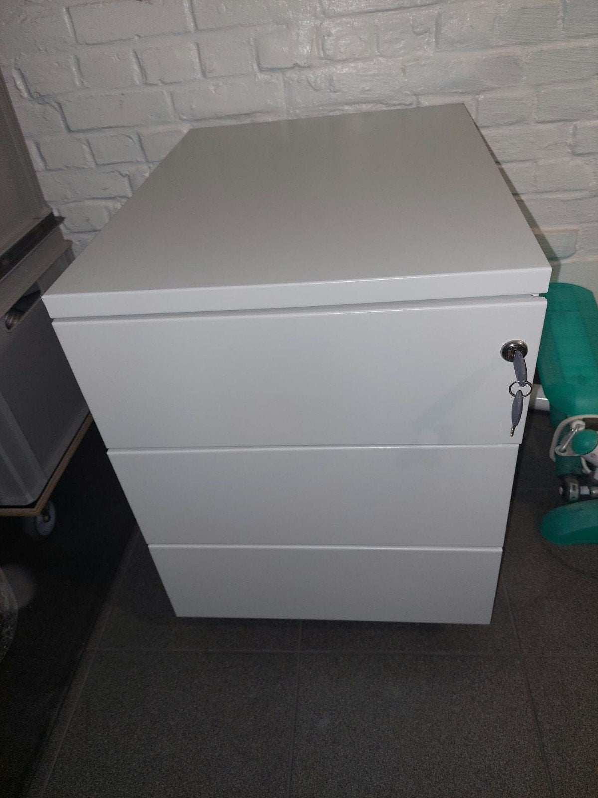 Metalen bureauladekast met slot, Huis en Inrichting, Ophalen, Minder dan 50 cm, Nieuw, 3 of 4 laden