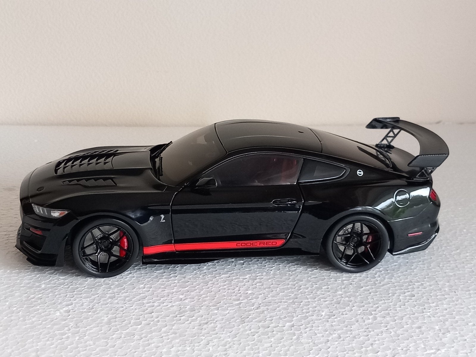 FORD MUSTANG SHELBY GT500 KR. SOLIDO. 1/18, Enlèvement ou Envoi