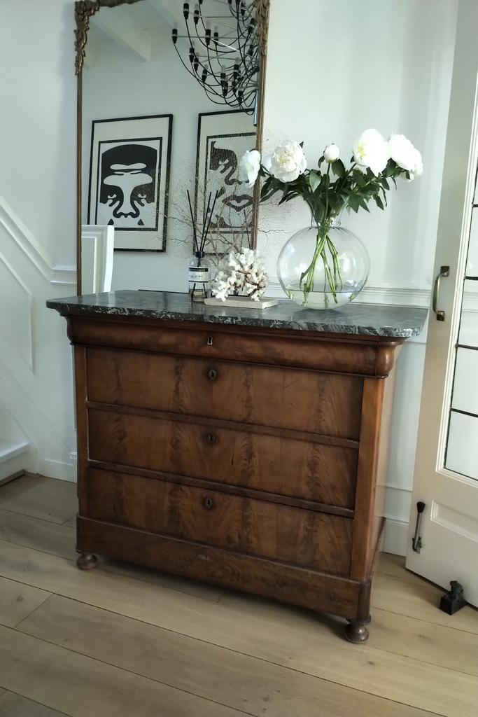 Prachtig wortelnoten houten dressoir/kast/comode met marmer, Huis en Inrichting, Ophalen