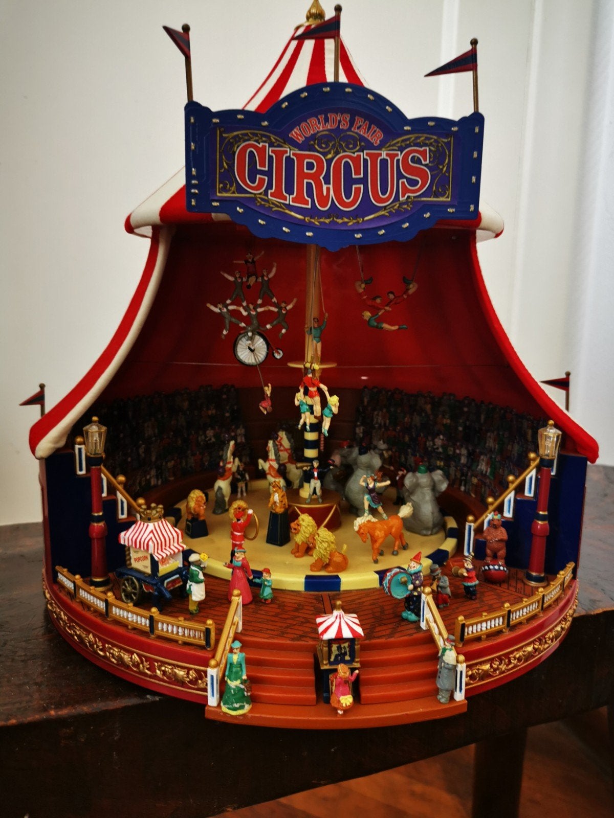 Mini chapiteau de cirque animé et musicale, Enlèvement, Comme neuf