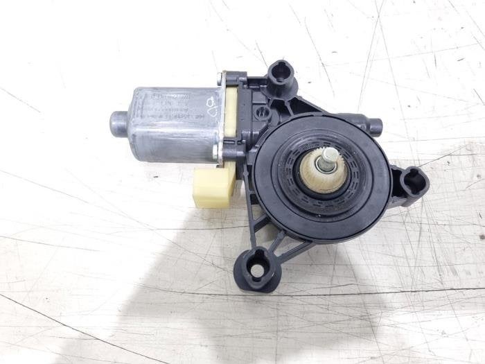 Moteur de vitre portière d'un Volkswagen Golf, Volkswagen, -, 3 mois de garantie, Utilisé