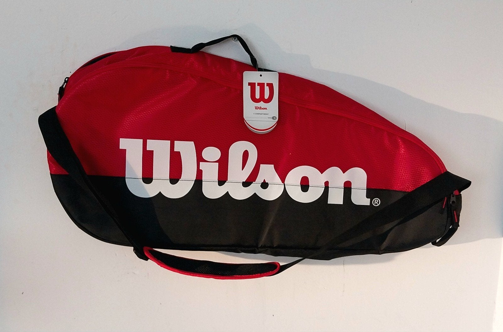 Sac de tennis Wilson Team 1 Compartiment rouge noir neuf, Sports & Fitness, Enlèvement ou Envoi, Neuf, Sac, Wilson