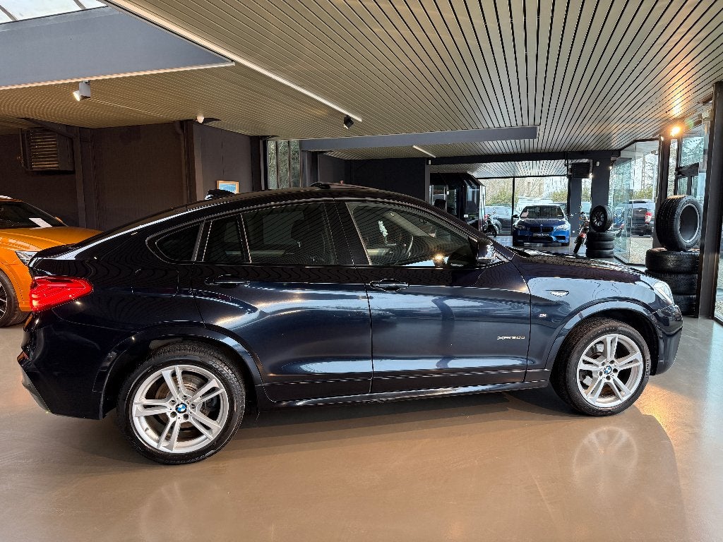 BMW X4 xDrive 30d M-Sport* Pano*Leder*Camera*Trekhaak*258PK, Auto's, 2410 kg, 2993 cc, Leder, Parkeerassistent