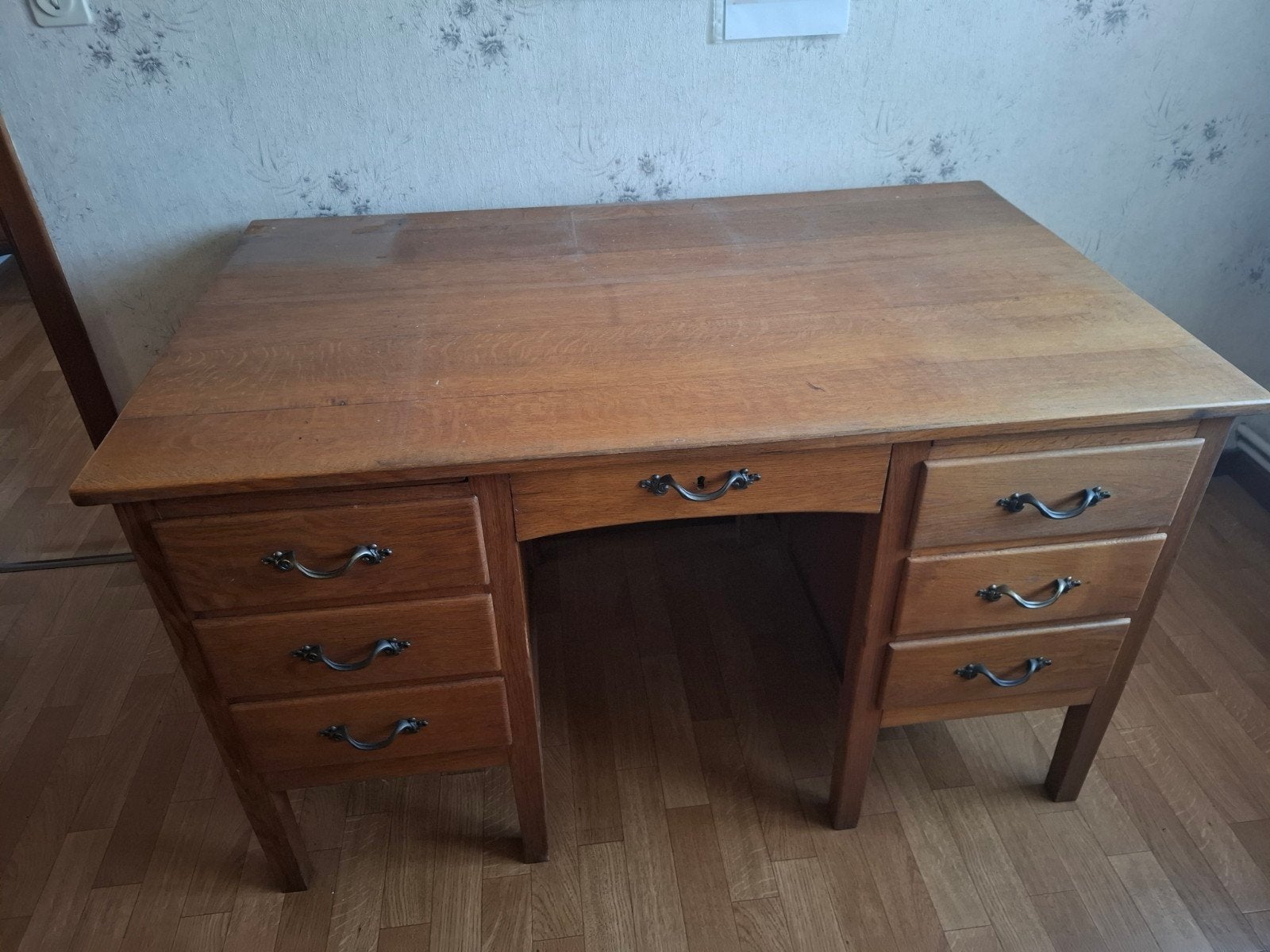 Klassiek Houten Bureau / Vintage Directiebureau, Huis en Inrichting, Klassiek, Ophalen, Opbergruimte, Hout