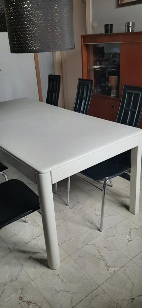 Witte stevige houten tafel gratis af te halen, Maison & Meubles, Tables | Tables à manger, Utilisé, 50 à 100 cm, 150 à 200 cm