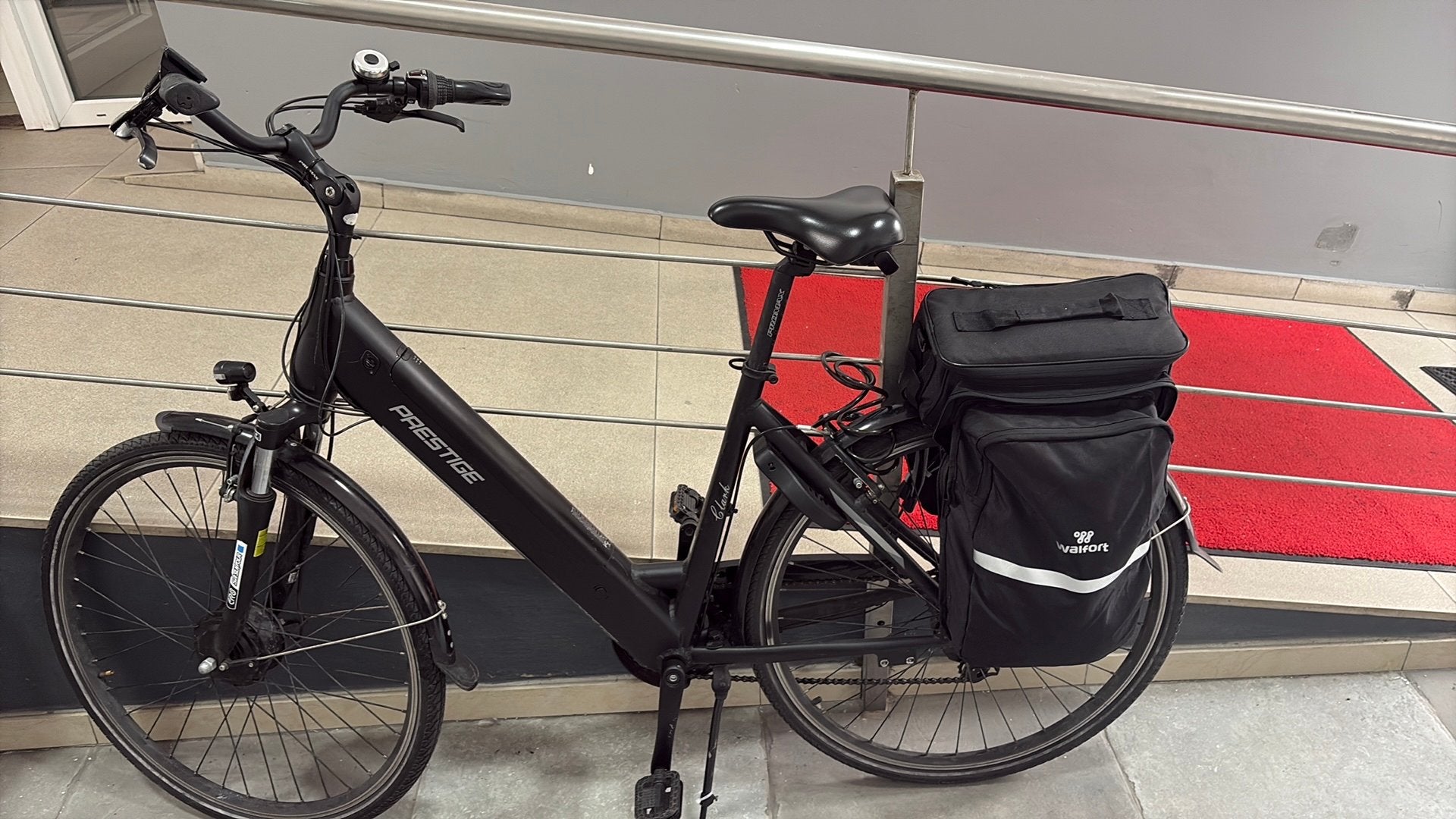 Vélo électrique prestige, Vélos & Vélomoteurs, Enlèvement, Comme neuf