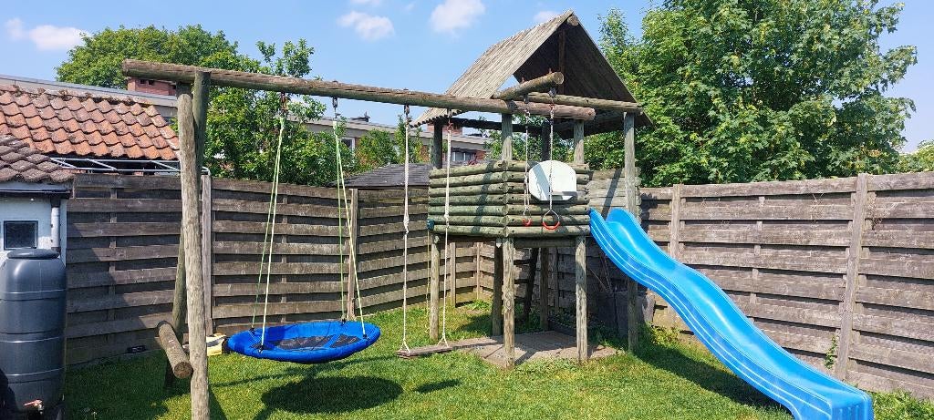Houten speeltoestel met glijbaan en toebehoren, Ophalen of Verzenden, Gebruikt