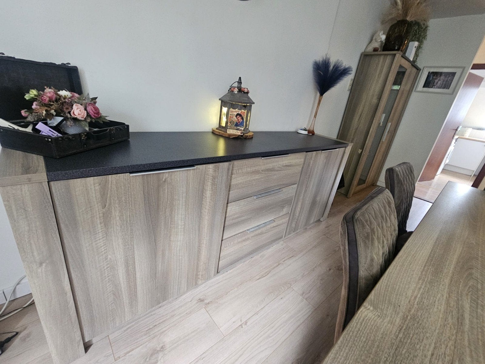 Volledige eetkamer + salon tafel en tv kast, Ophalen