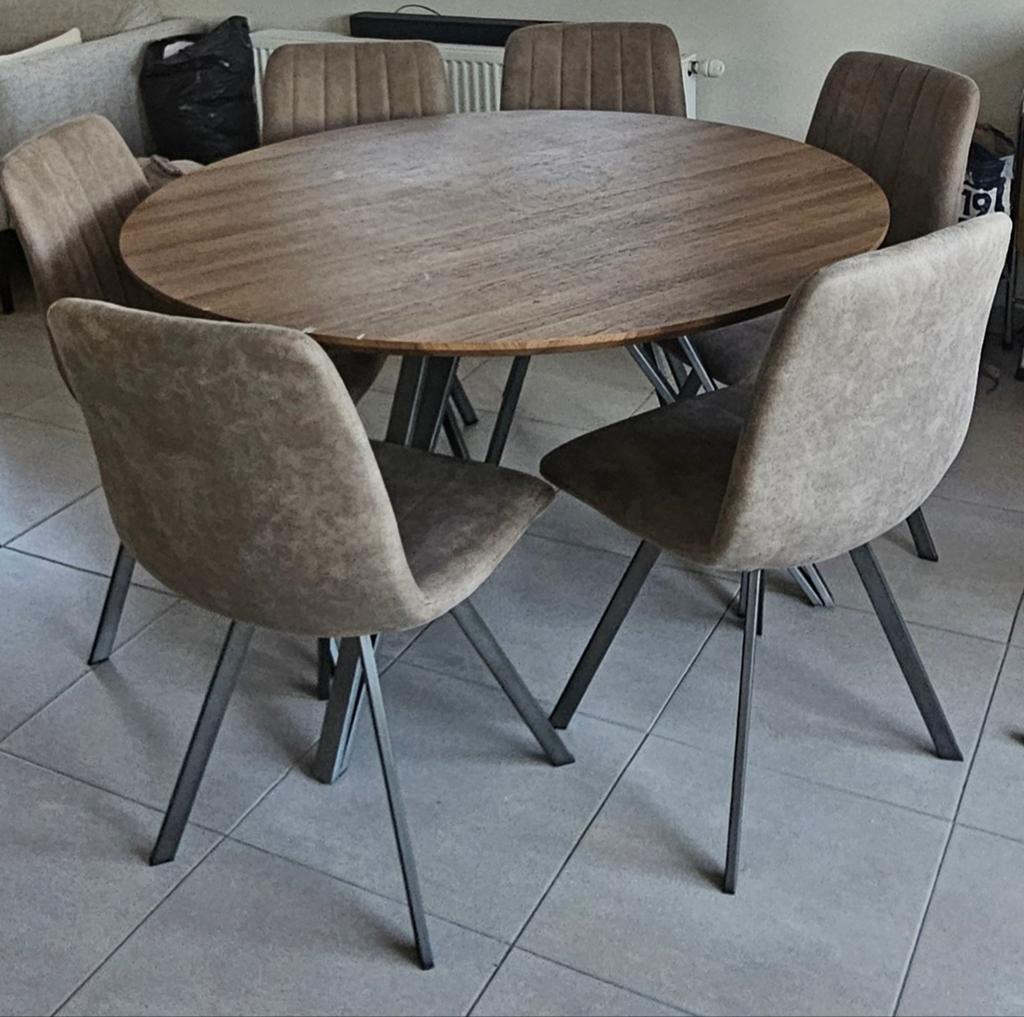 Table et chaises (salle à manger), Enlèvement