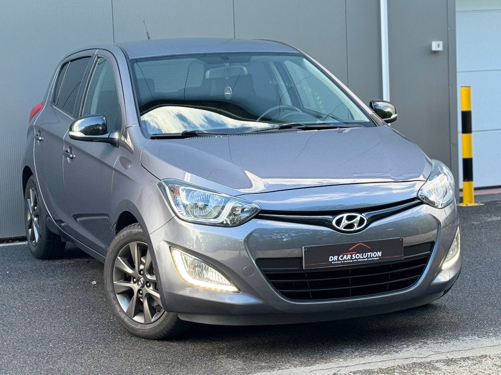 Hyundai I20||1.2 Benzine||airco cruise control|| 159Dkm 2014, Autos, Argent ou Gris, Achat, Entreprise, Garantie prolongée