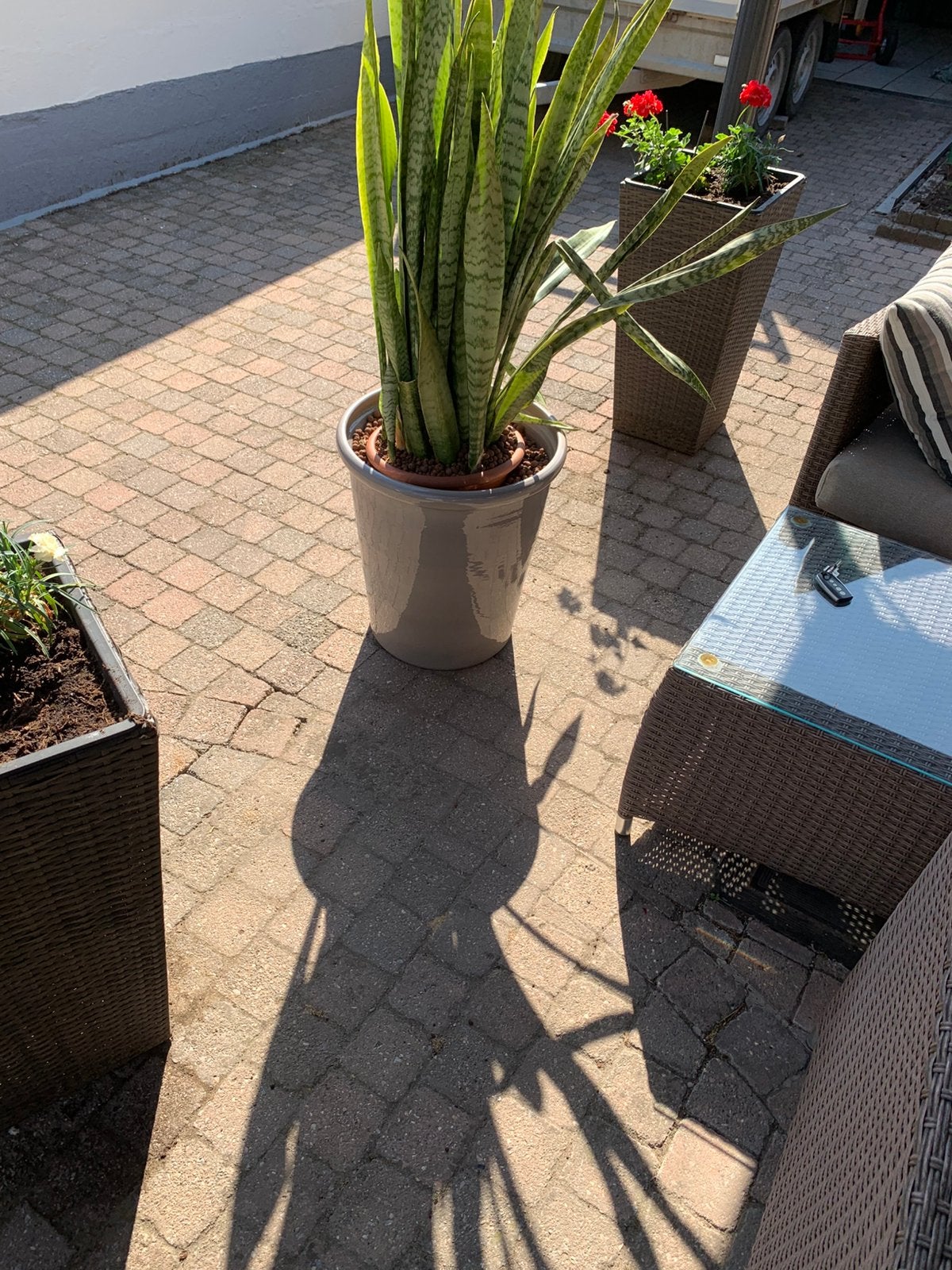 Beige bloempot, Ophalen, Zo goed als nieuw
