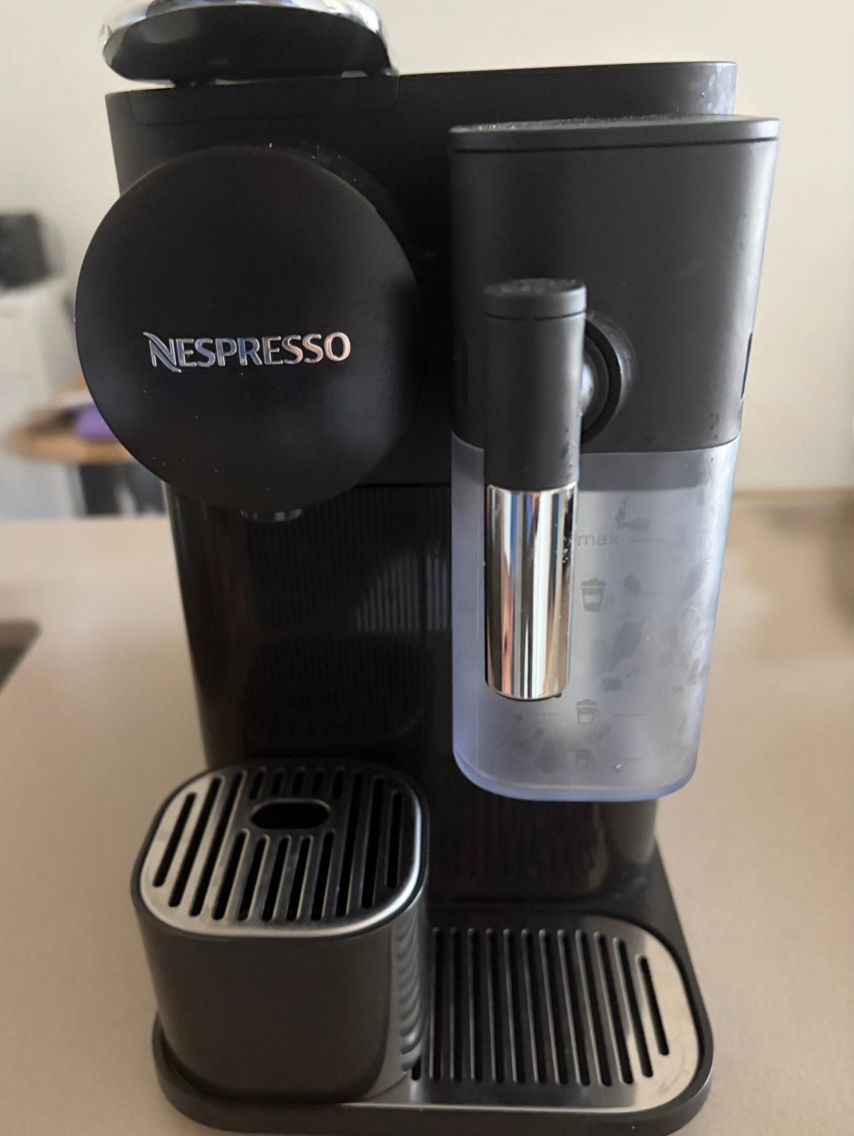 De’Longhi Lattissima One Nespresso, Koffiepads en cups, Gebruikt, Koffiemachine, 4 tot 10 kopjes