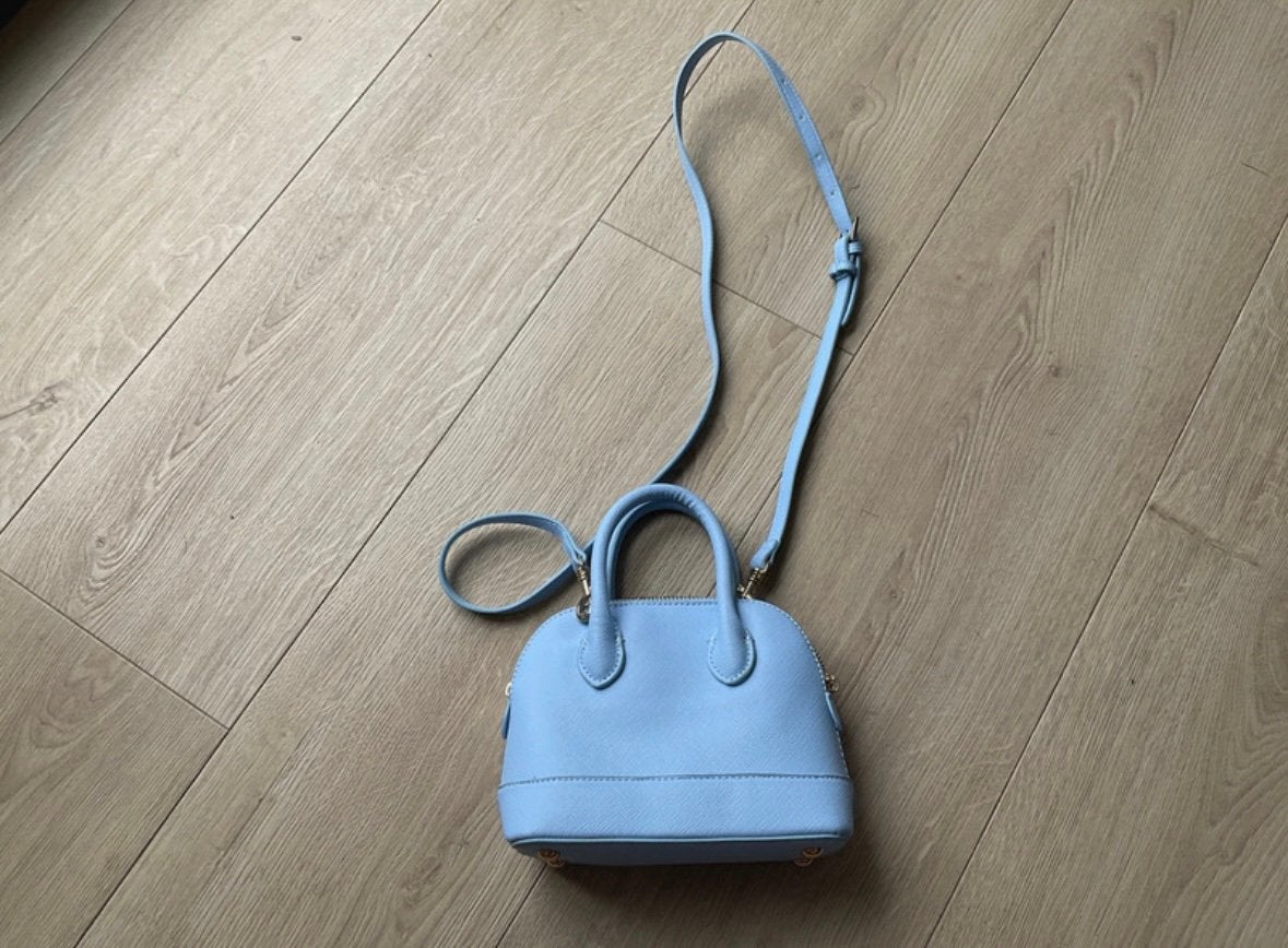 Forever 21 baby blue shell crossbody bag handbag light blue, Ophalen, Zo goed als nieuw