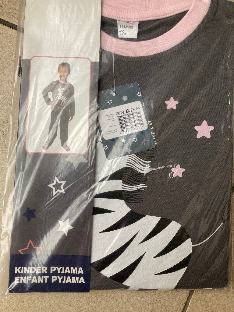 Nieuwe pyjama ' Zebra ' - maat 116 / 122, Enfants & Bébés, Enlèvement ou Envoi, Neuf, Vêtements de nuit ou Sous-vêtements