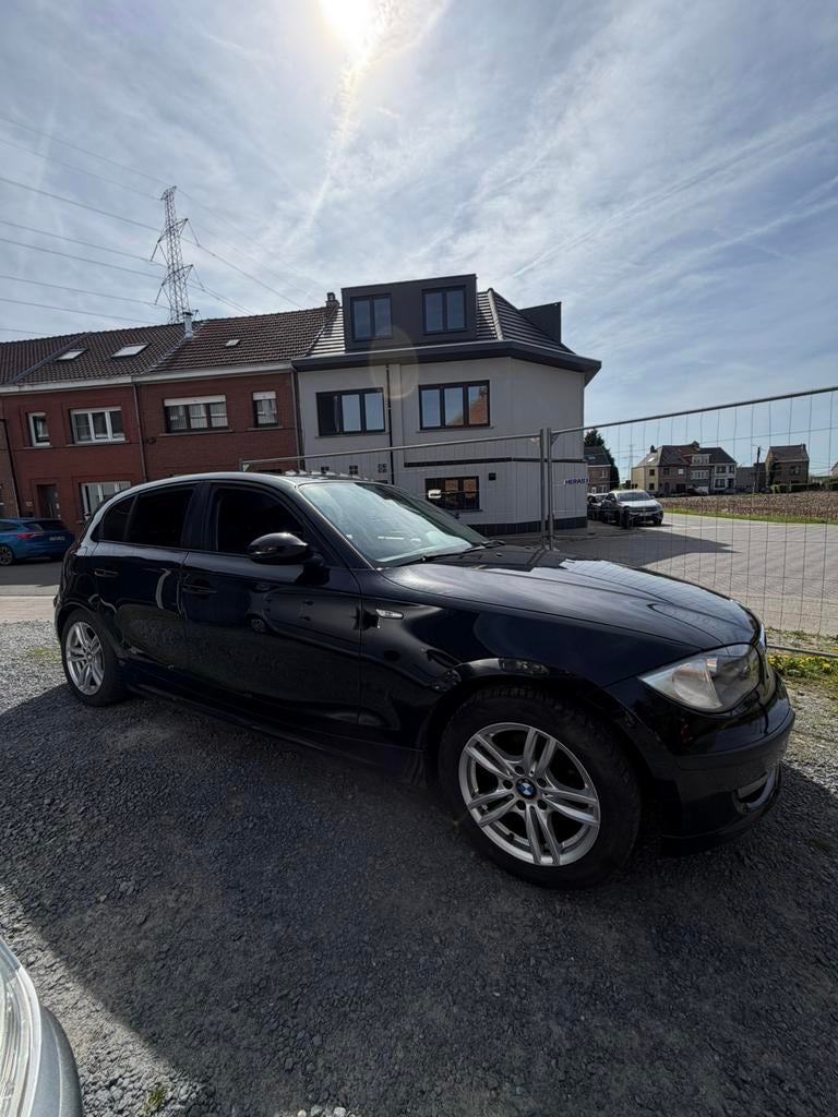 Bmw 116i toit pano , airco probleme boite/gearbox, Auto's, 90 kW, 4 cilinders, Electronic Stability Program (ESP), Zwart