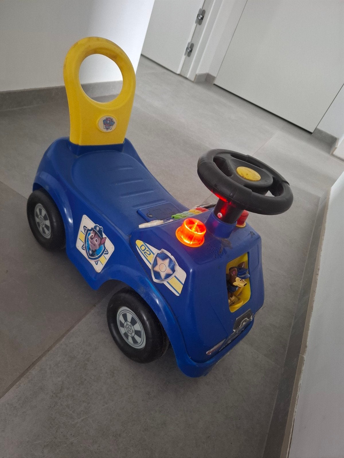 Loopauto paw patrol chase, Enlèvement