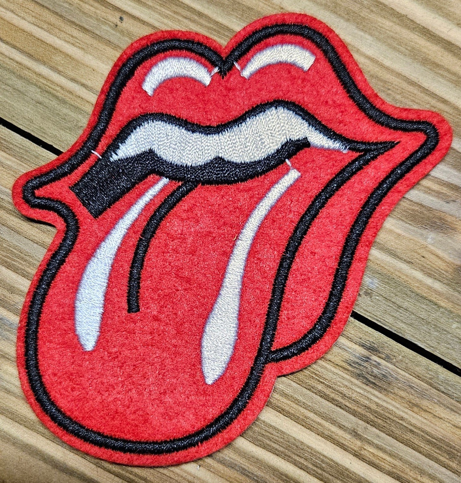 The Rolling Stones 'Classic Tongue' patch 
Dit i, Hobby en Vrije tijd, Kledingapplicaties en Hotfix, Ophalen of Verzenden