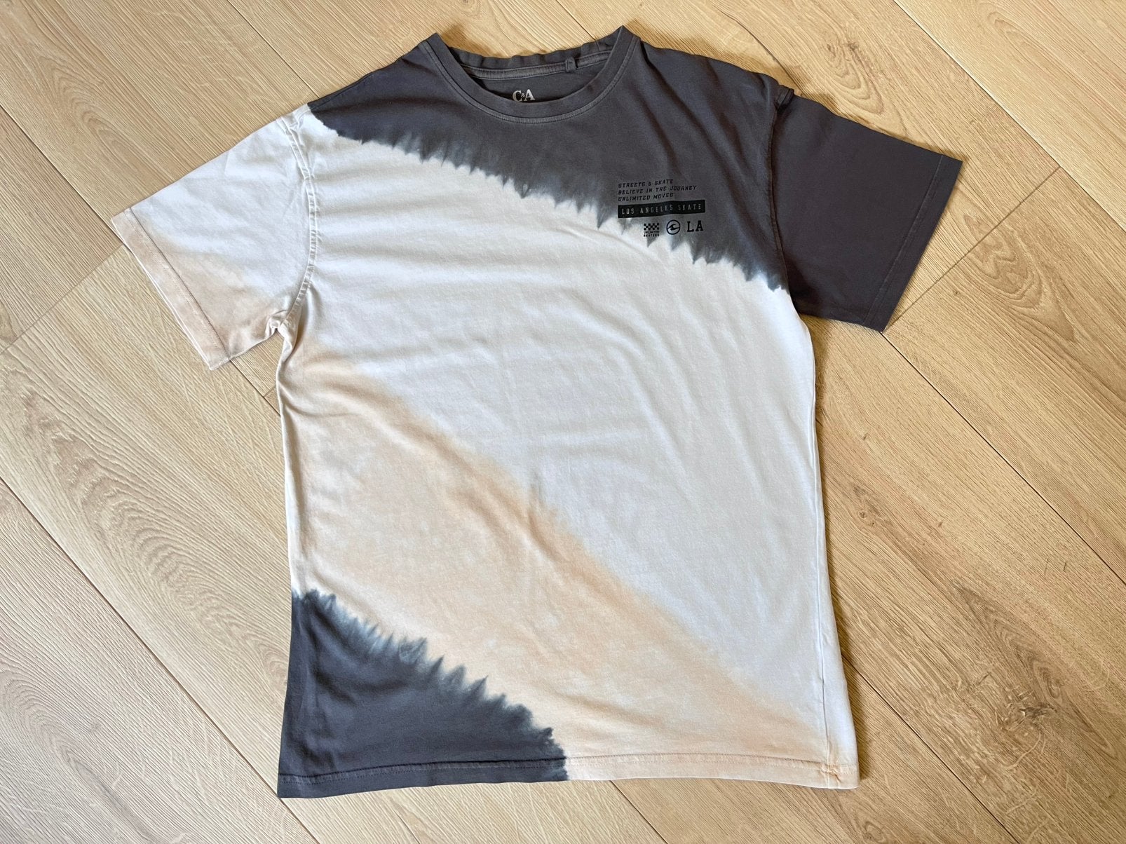 Gekleurde t-shirt C&A maat 13 jaar, Ophalen of Verzenden, Gebruikt, Jongen of Meisje, Shirt of Longsleeve