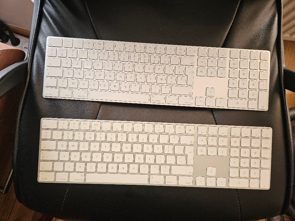 Clavier Apple Azerty ou clavier numérique Qwerty, Informatique & Logiciels, Azerty, Comme neuf, Enlèvement, Pavé numérique