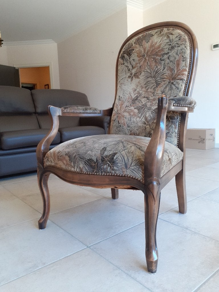 Chaise Voltaire à motif floral, Enlèvement