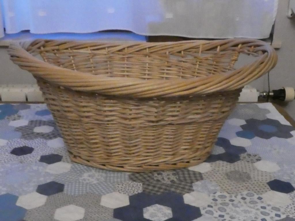 Manne en osier, Osier, Comme neuf, Enlèvement, Panier