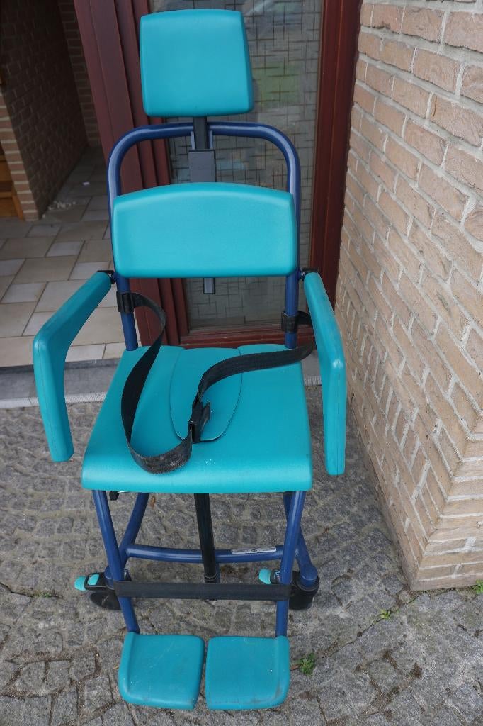 Rolstoel geschikt voor douche, Diversen, Rolstoelen, Ophalen, Zo goed als nieuw, Duwrolstoel