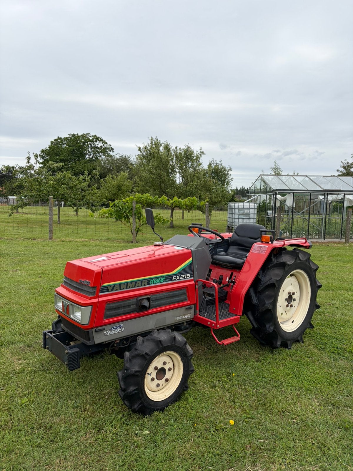 Minitractor Yanmar FX215 - 3cil. - 4x4 - POWERSHIFT - SERVO, Zakelijke goederen, Landbouw | Tractoren, Ophalen of Verzenden