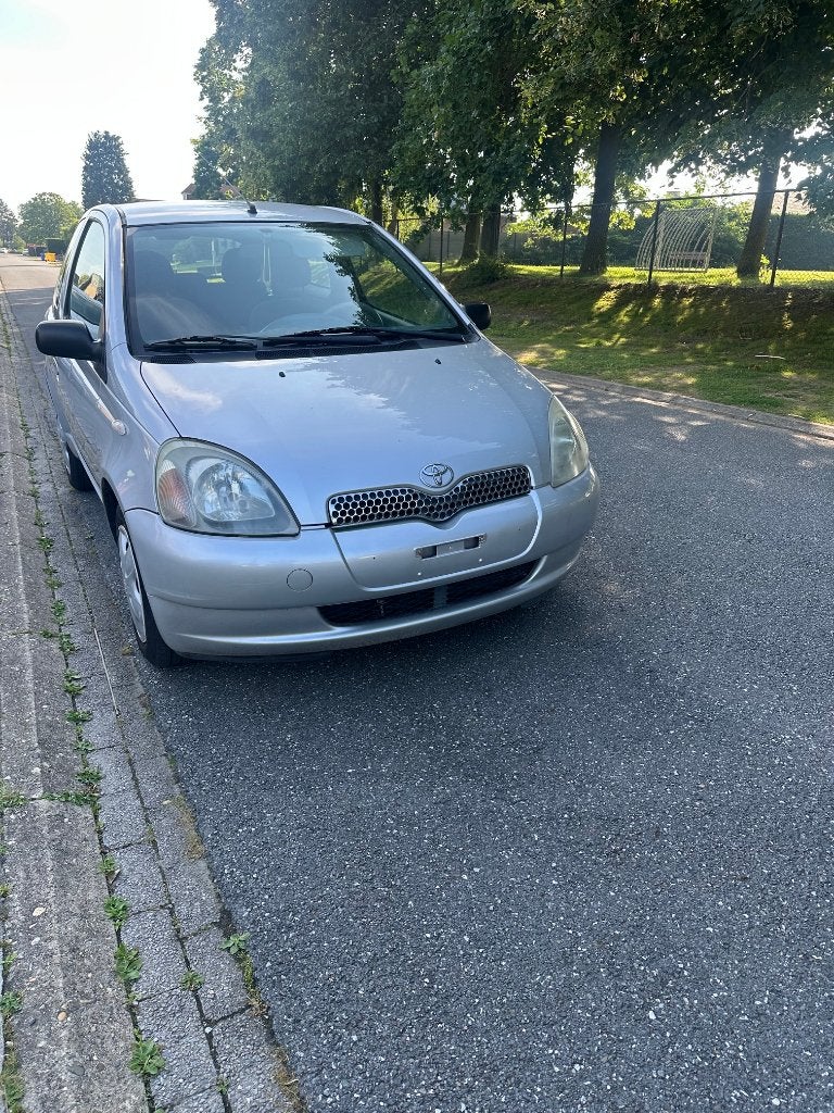 TOYOTA YARIS AVEC 31900 KM - 1 ER PROPRIETAIRE, Autos, Achat, 1300 cm³, 5 portes, Particulier