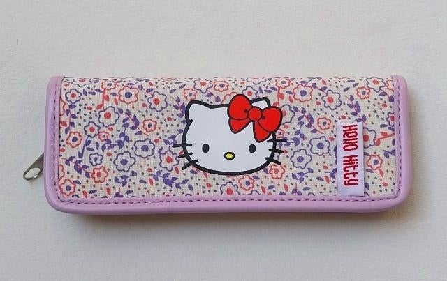 Klein pennentasje van Hello Kitty met vulpen en balpen, Diversen, Ophalen of Verzenden, Nieuw