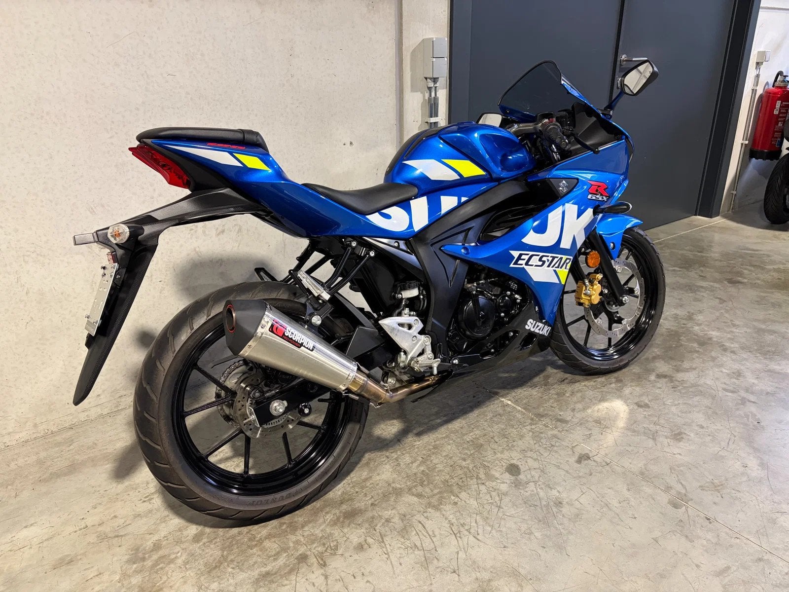 Suzuki GSXR 125 leuke sportieve startersbike met sportuitlaa, Motos, Entreprise, Occasion, Super Sport, Manuelle